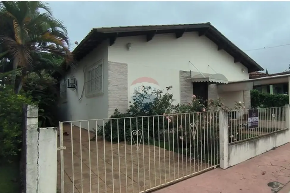 Foto 2 de Casa de Condomínio com 2 quartos à venda, 150m2 em Aracoiaba Da Serra - SP