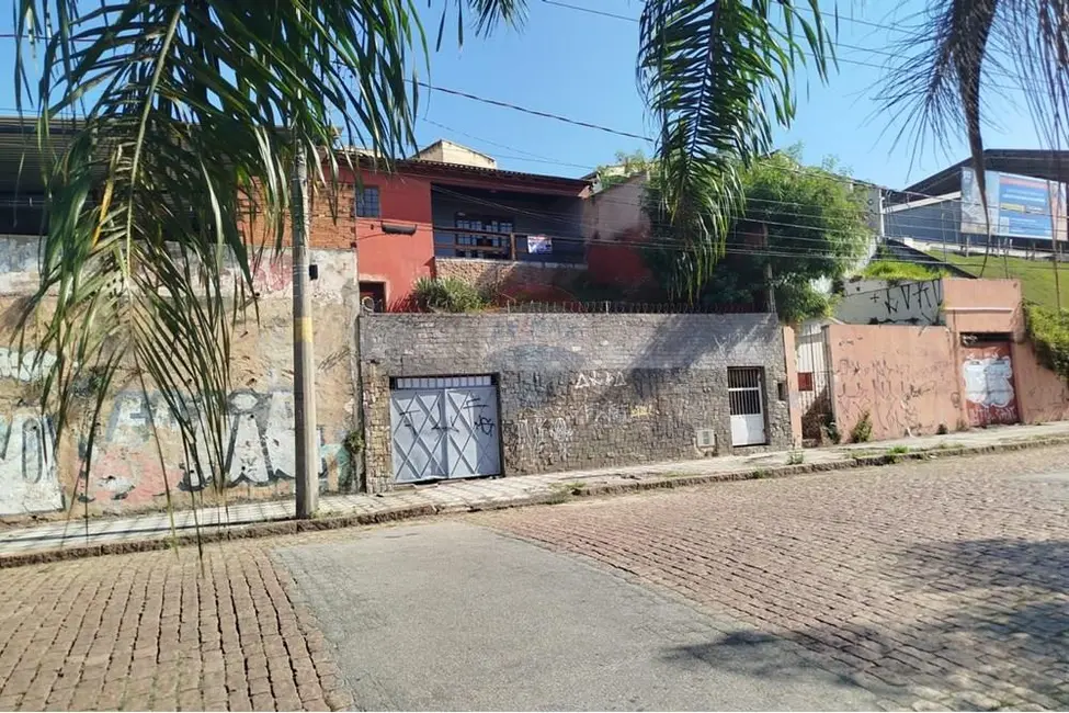 Casa com 3 quartos à venda, 192m2 em Centro, Sorocaba - SP - imagem 2 Foto 2 de Casa com 3 quartos à venda, 192m2 em Centro, Sorocaba - SP