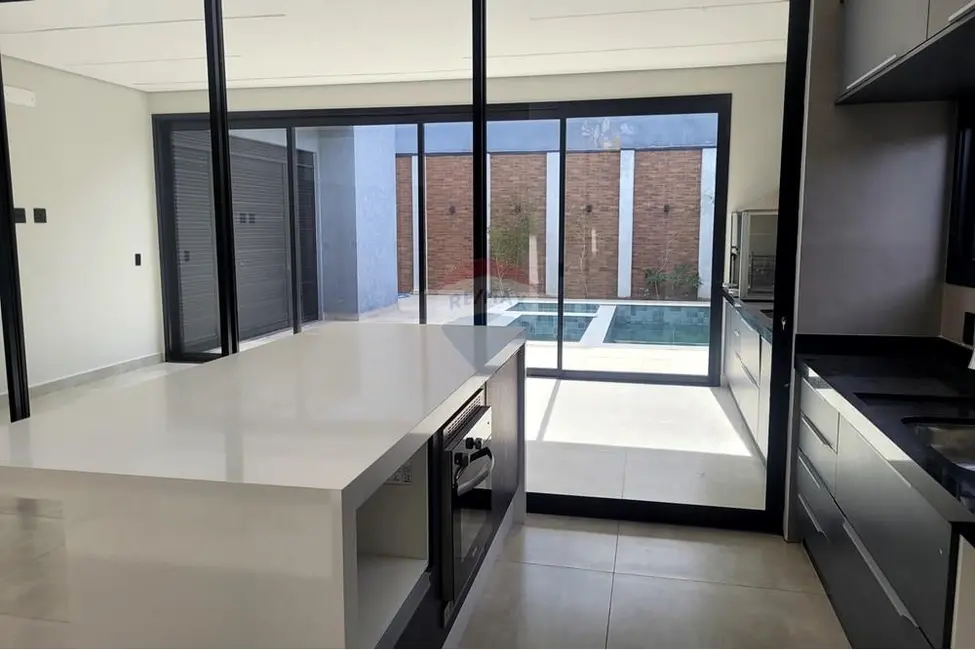 Foto 8 de Casa de Condomínio com 4 quartos para alugar, 265m2 em Votorantim - SP