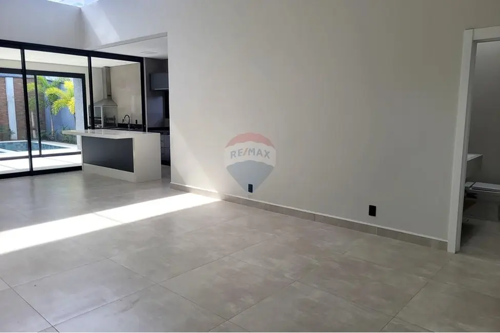 Foto 4 de Casa de Condomínio com 4 quartos para alugar, 265m2 em Votorantim - SP