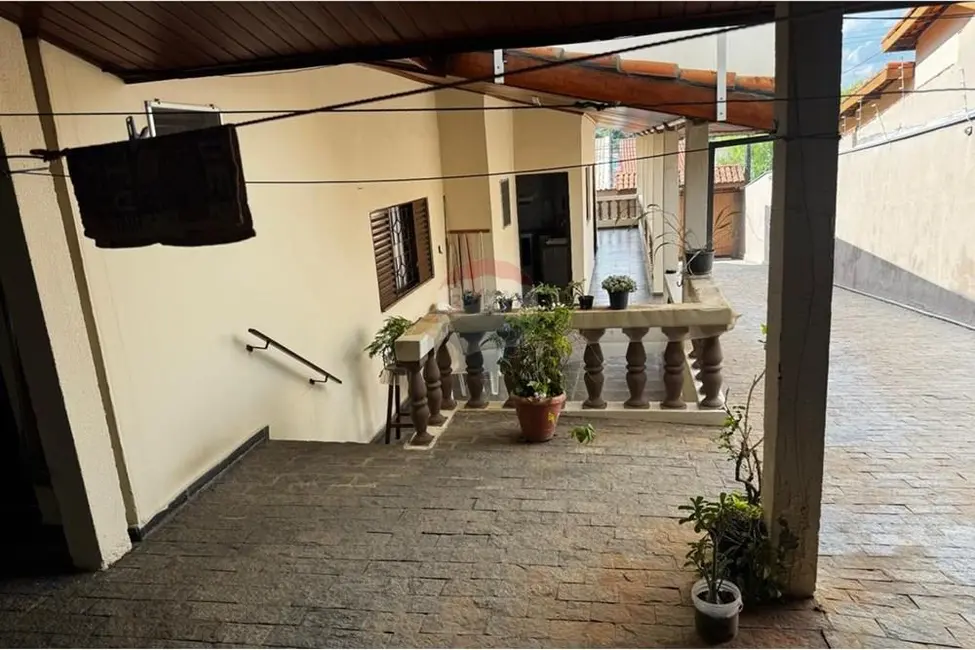 Casa de Vila com 3 quartos à venda, 201m2 em Jardim Simus, Sorocaba - SP - imagem 4 Foto 4 de Casa de Vila com 3 quartos à venda, 201m2 em Jardim Simus, Sorocaba - SP