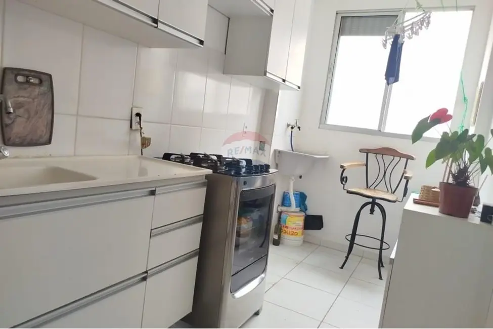 Foto 3 de Apartamento com 2 quartos à venda, 45m2 em Jardim Mirante dos Ovnis, Votorantim - SP