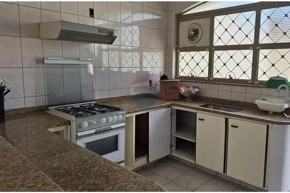 Foto 8 de Casa com 3 quartos à venda, 310m2 em Jardim Icatu, Votorantim - SP