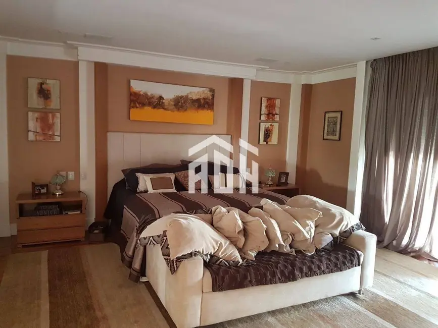 Casa com 4 quartos à venda, 560m2 em Alphaville, Santana De Parnaiba - SP - imagem 4 Foto 4 de Casa com 4 quartos à venda, 560m2 em Alphaville, Santana De Parnaiba - SP