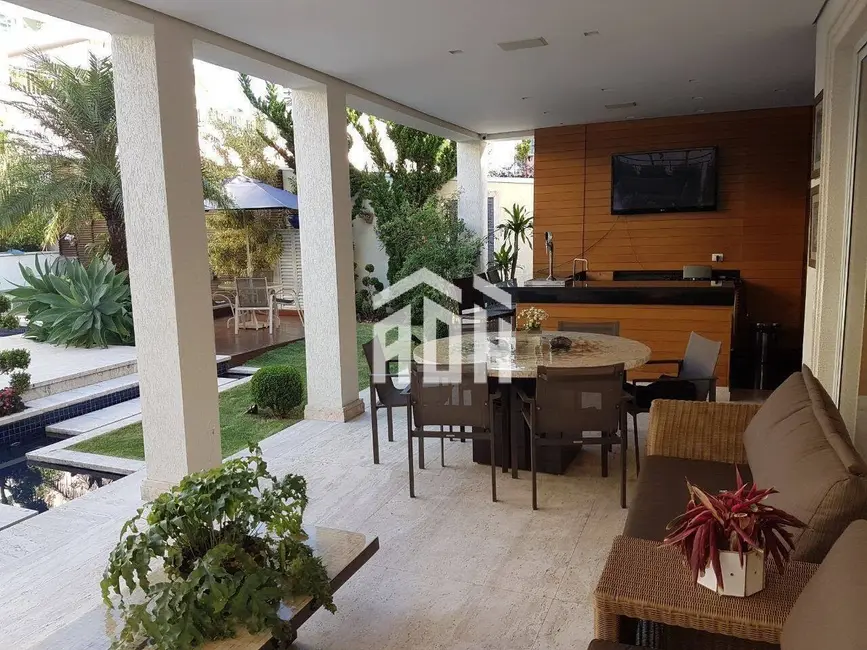 Casa com 4 quartos à venda, 560m2 em Alphaville, Santana De Parnaiba - SP - imagem 9 Foto 9 de Casa com 4 quartos à venda, 560m2 em Alphaville, Santana De Parnaiba - SP