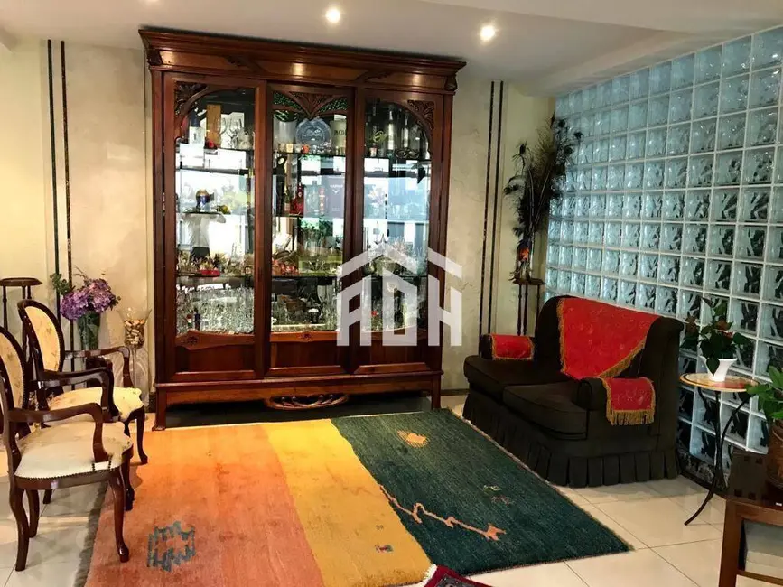 Casa com 4 quartos à venda e para alugar, 661m2 em Alphaville, Santana De Parnaiba - SP - imagem 3 Foto 3 de Casa com 4 quartos à venda e para alugar, 661m2 em Alphaville, Santana De Parnaiba - SP