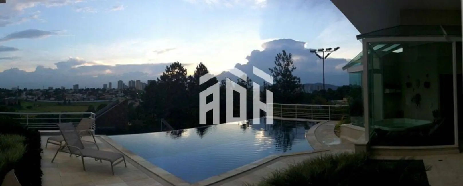 Foto 3 de Casa com 4 quartos à venda, 1174m2 em Barueri - SP