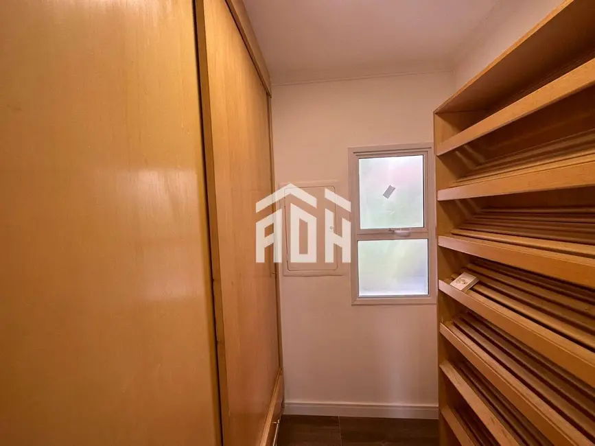 Foto 6 de Casa com 4 quartos à venda e para alugar, 600m2 em Barueri - SP