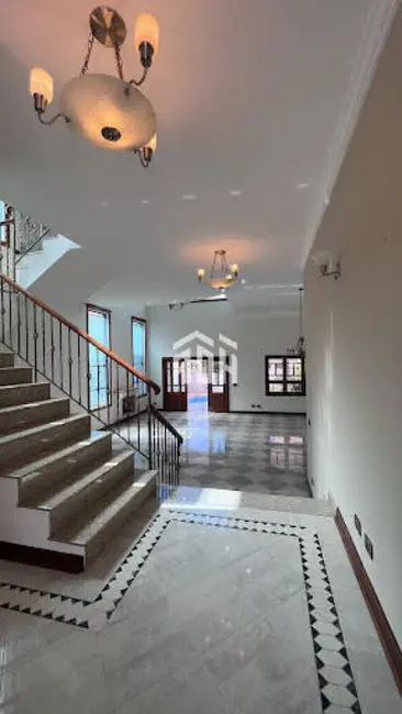 Foto 2 de Casa com 4 quartos à venda e para alugar, 560m2 em Barueri - SP