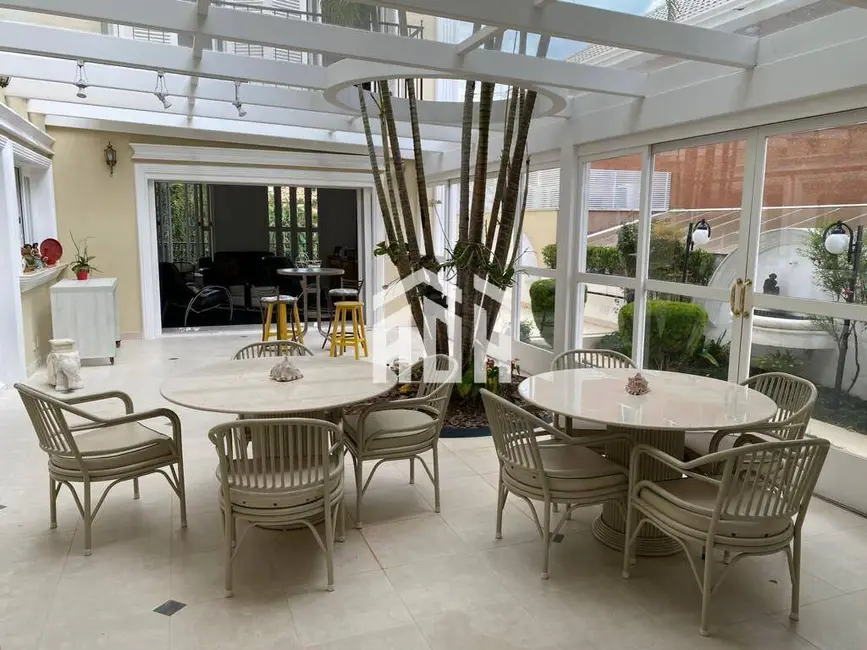 Foto 8 de Casa com 4 quartos à venda e para alugar, 560m2 em Barueri - SP