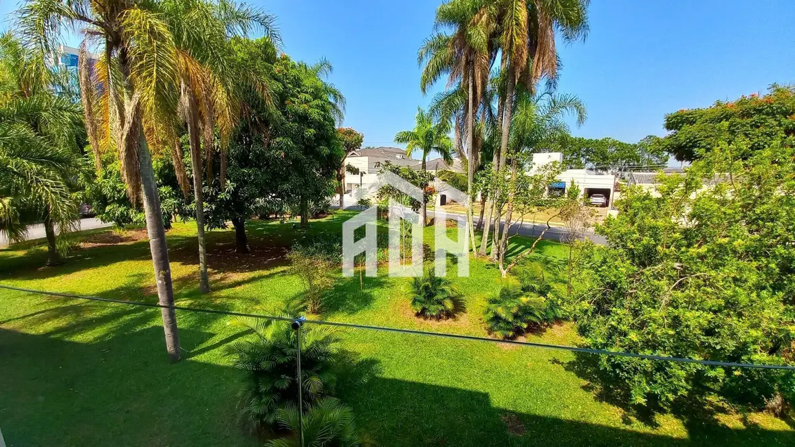 Foto 3 de Casa com 4 quartos à venda, 744m2 em Barueri - SP