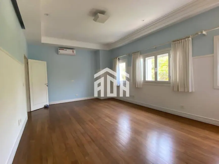 Casa com 4 quartos à venda, 1000m2 em Alphaville, Santana De Parnaiba - SP - imagem 2 Foto 2 de Casa com 4 quartos à venda, 1000m2 em Alphaville, Santana De Parnaiba - SP