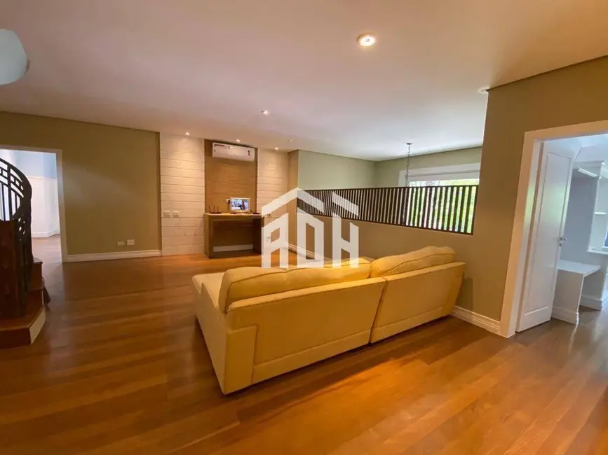 Casa com 4 quartos à venda, 1000m2 em Alphaville, Santana De Parnaiba - SP - imagem 4 Foto 4 de Casa com 4 quartos à venda, 1000m2 em Alphaville, Santana De Parnaiba - SP