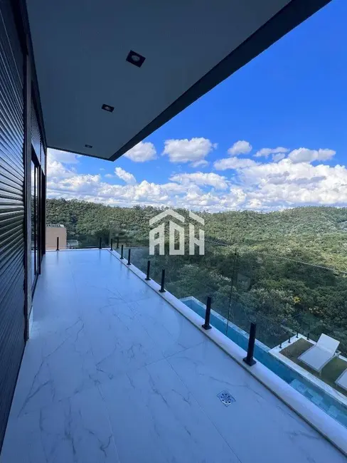 Casa com 4 quartos à venda, 490m2 em Alphaville, Santana De Parnaiba - SP - imagem 3 Foto 3 de Casa com 4 quartos à venda, 490m2 em Alphaville, Santana De Parnaiba - SP