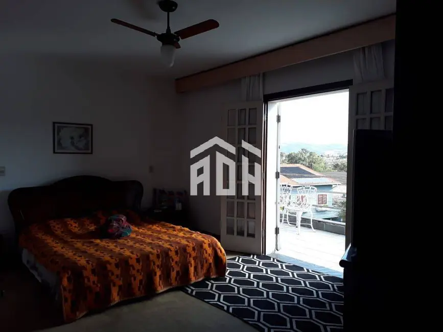 Casa com 4 quartos à venda, 394m2 em Alphaville, Santana De Parnaiba - SP - imagem 5 Foto 5 de Casa com 4 quartos à venda, 394m2 em Alphaville, Santana De Parnaiba - SP