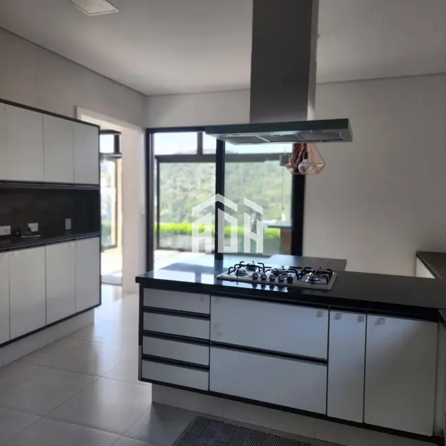 Casa com 4 quartos à venda, 450m2 em Alphaville, Santana De Parnaiba - SP - imagem 8 Foto 8 de Casa com 4 quartos à venda, 450m2 em Alphaville, Santana De Parnaiba - SP