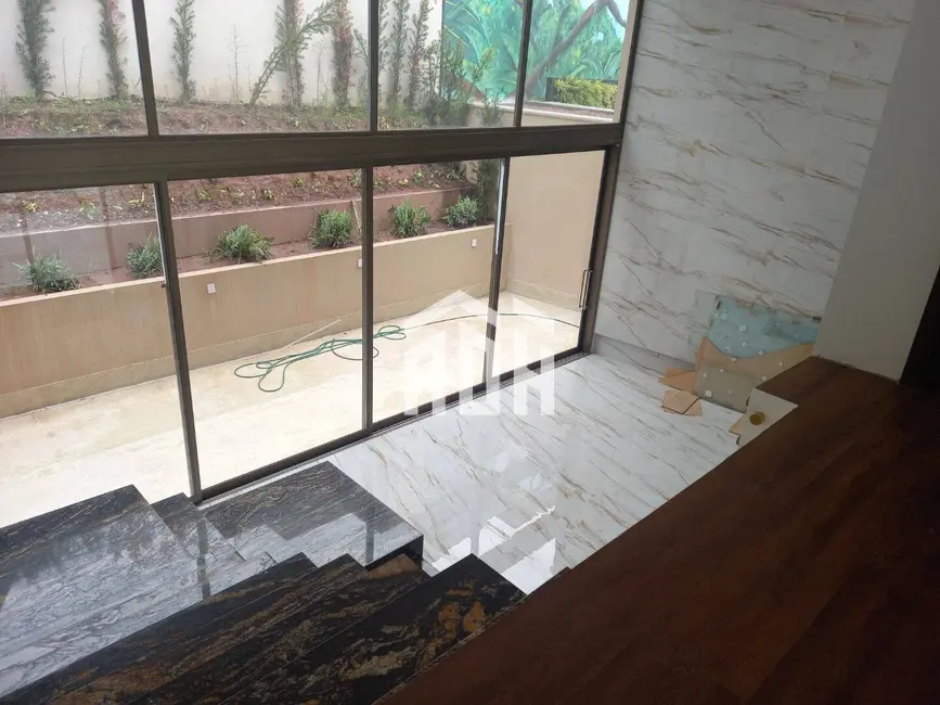 Casa com 4 quartos à venda, 496m2 em Alphaville, Santana De Parnaiba - SP - imagem 3 Foto 3 de Casa com 4 quartos à venda, 496m2 em Alphaville, Santana De Parnaiba - SP