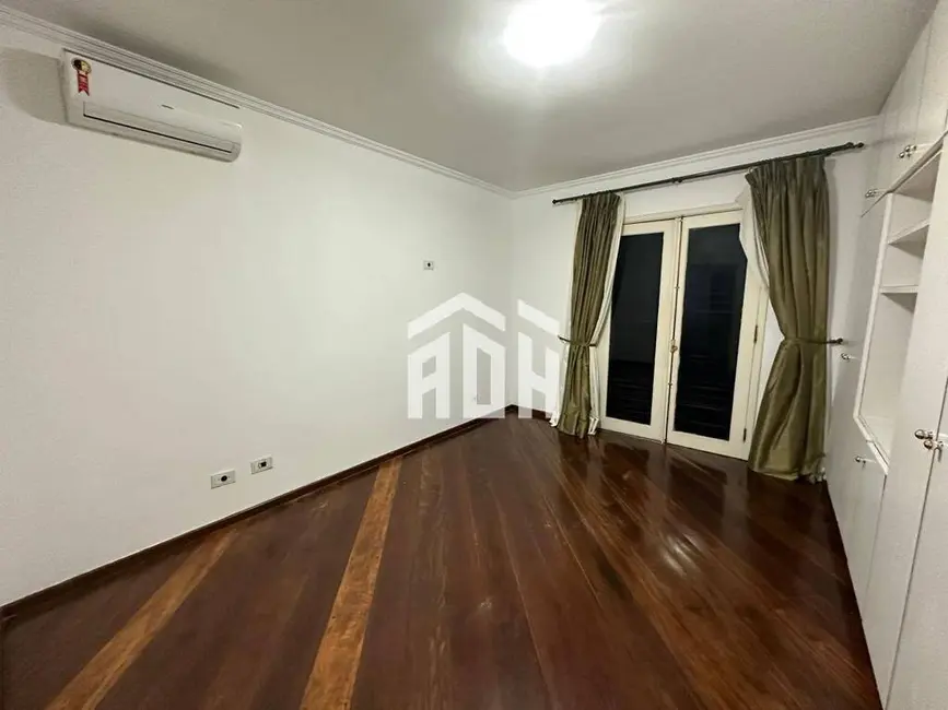 Casa com 5 quartos à venda, 480m2 em Alphaville, Santana De Parnaiba - SP - imagem 2 Foto 2 de Casa com 5 quartos à venda, 480m2 em Alphaville, Santana De Parnaiba - SP