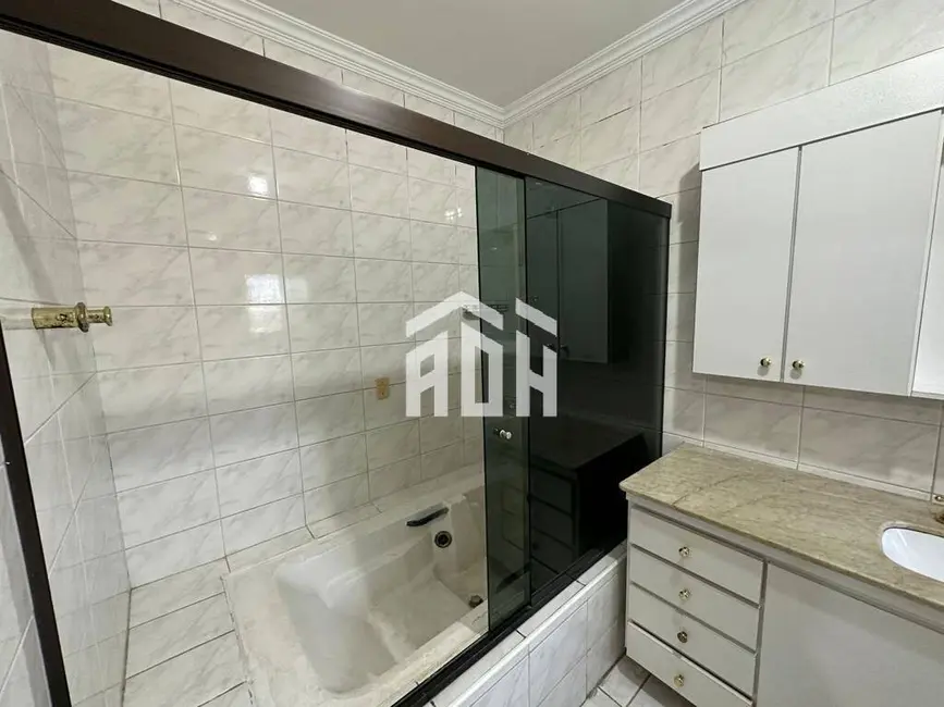 Casa com 5 quartos à venda, 480m2 em Alphaville, Santana De Parnaiba - SP - imagem 3 Foto 3 de Casa com 5 quartos à venda, 480m2 em Alphaville, Santana De Parnaiba - SP