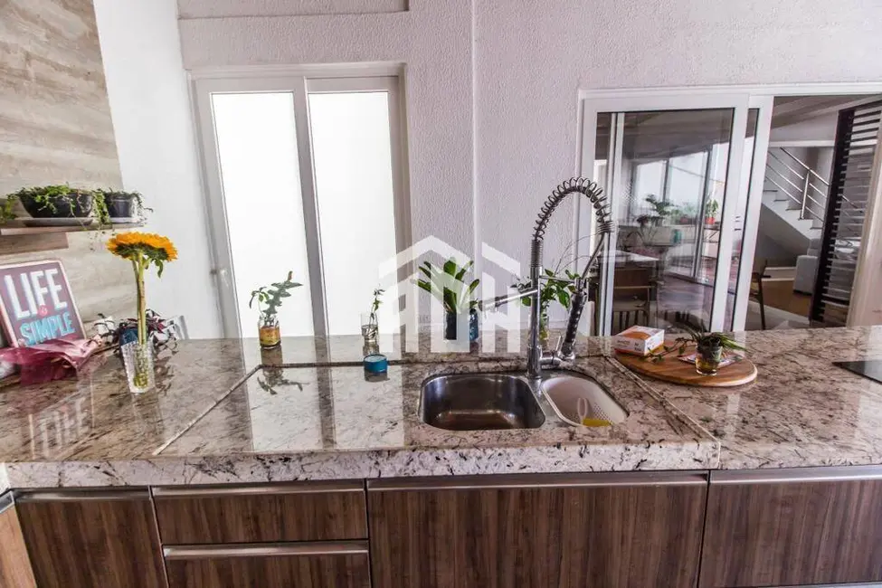 Casa com 4 quartos à venda e para alugar, 360m2 em Alphaville, Santana De Parnaiba - SP - imagem 9 Foto 9 de Casa com 4 quartos à venda e para alugar, 360m2 em Alphaville, Santana De Parnaiba - SP