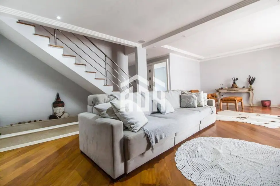 Casa com 4 quartos à venda e para alugar, 360m2 em Alphaville, Santana De Parnaiba - SP - imagem 8 Foto 8 de Casa com 4 quartos à venda e para alugar, 360m2 em Alphaville, Santana De Parnaiba - SP