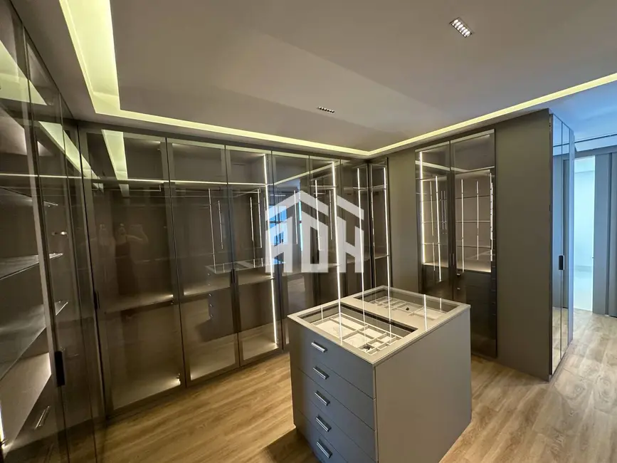 Foto 3 de Apartamento com 4 quartos para alugar, 360m2 em Barueri - SP