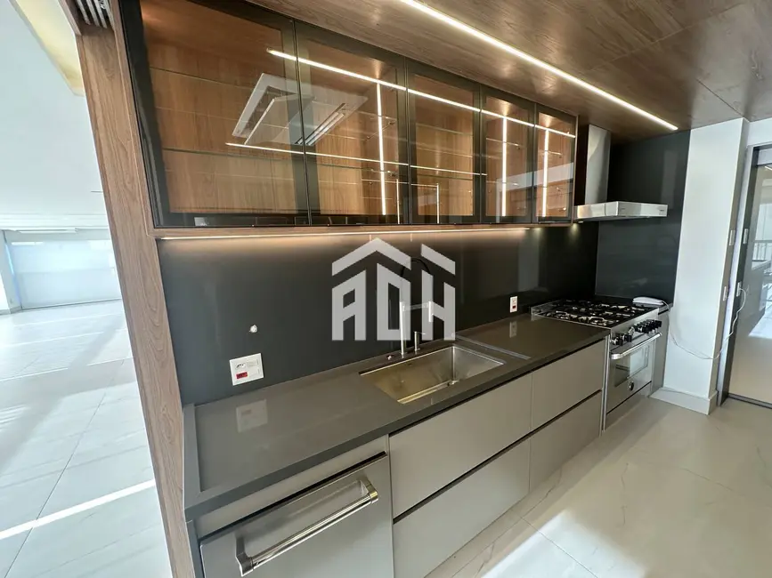 Foto 8 de Apartamento com 4 quartos para alugar, 360m2 em Barueri - SP