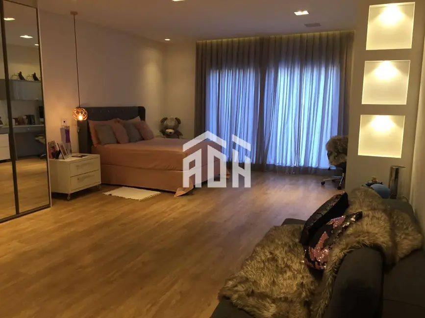 Casa com 3 quartos à venda, 450m2 em Alphaville, Santana De Parnaiba - SP - imagem 6 Foto 6 de Casa com 3 quartos à venda, 450m2 em Alphaville, Santana De Parnaiba - SP