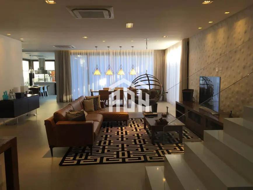 Casa com 3 quartos à venda, 450m2 em Alphaville, Santana De Parnaiba - SP - imagem 2 Foto 2 de Casa com 3 quartos à venda, 450m2 em Alphaville, Santana De Parnaiba - SP