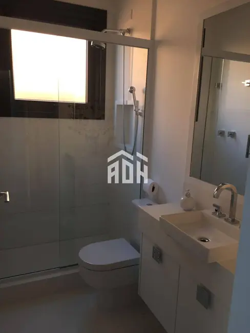 Casa com 3 quartos à venda, 450m2 em Alphaville, Santana De Parnaiba - SP - imagem 3 Foto 3 de Casa com 3 quartos à venda, 450m2 em Alphaville, Santana De Parnaiba - SP