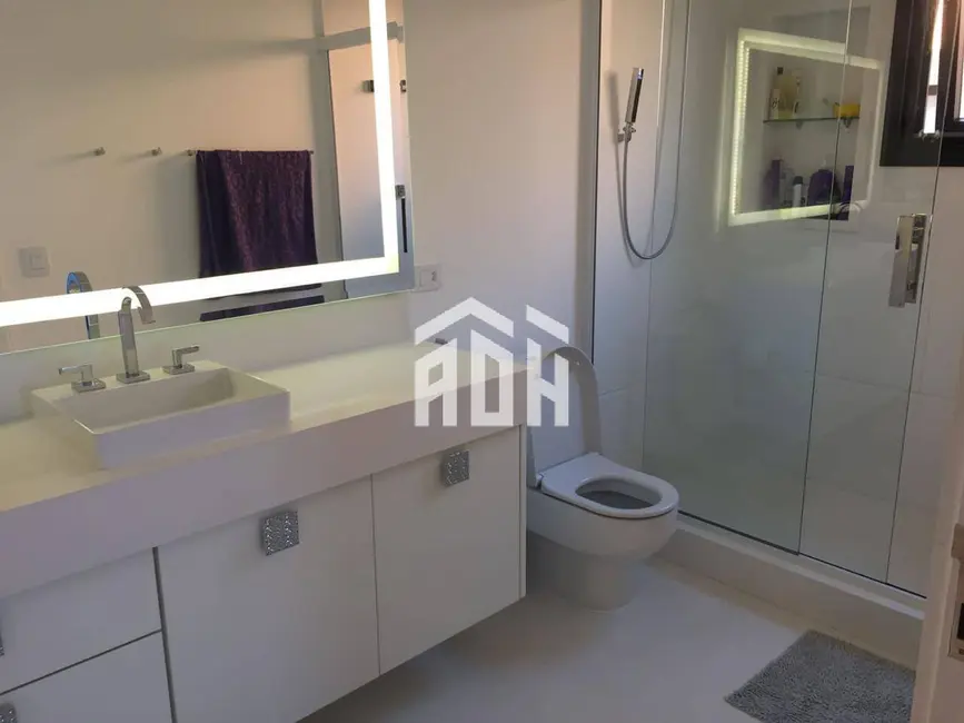 Casa com 3 quartos à venda, 450m2 em Alphaville, Santana De Parnaiba - SP - imagem 4 Foto 4 de Casa com 3 quartos à venda, 450m2 em Alphaville, Santana De Parnaiba - SP