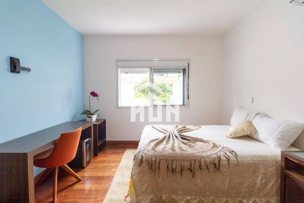 Casa com 6 quartos à venda, 750m2 em Alphaville, Santana De Parnaiba - SP - imagem 9 Foto 9 de Casa com 6 quartos à venda, 750m2 em Alphaville, Santana De Parnaiba - SP