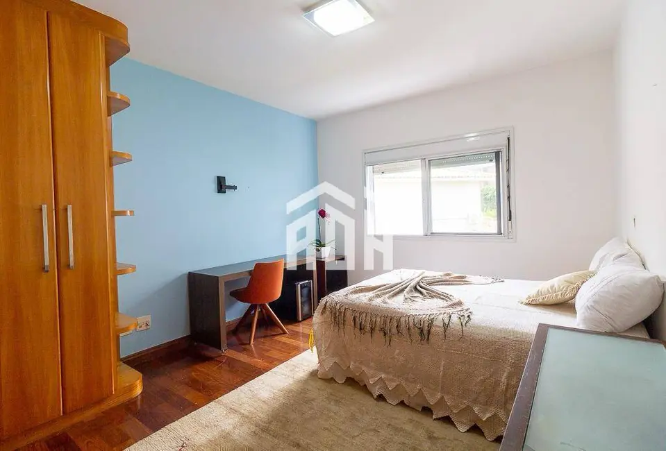 Casa com 6 quartos à venda, 750m2 em Alphaville, Santana De Parnaiba - SP - imagem 8 Foto 8 de Casa com 6 quartos à venda, 750m2 em Alphaville, Santana De Parnaiba - SP