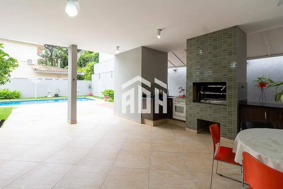 Casa com 6 quartos à venda, 750m2 em Alphaville, Santana De Parnaiba - SP - imagem 3 Foto 3 de Casa com 6 quartos à venda, 750m2 em Alphaville, Santana De Parnaiba - SP