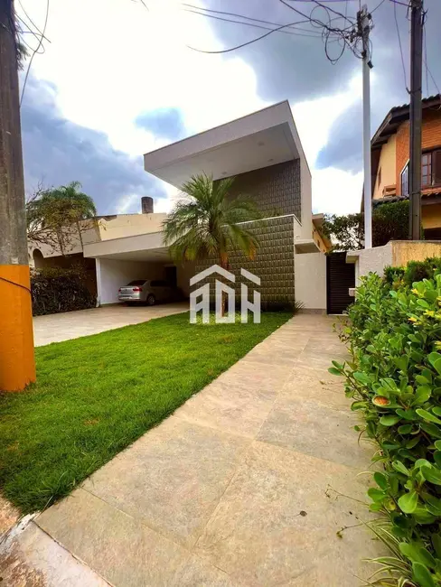 Casa com 3 quartos à venda, 360m2 em Alphaville, Santana De Parnaiba - SP - imagem 4 Foto 4 de Casa com 3 quartos à venda, 360m2 em Alphaville, Santana De Parnaiba - SP