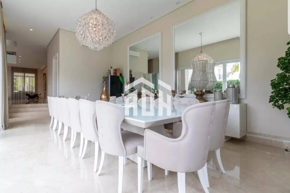 Casa com 5 quartos à venda e para alugar, 835m2 em Alphaville, Santana De Parnaiba - SP - imagem 3 Foto 3 de Casa com 5 quartos à venda e para alugar, 835m2 em Alphaville, Santana De Parnaiba - SP