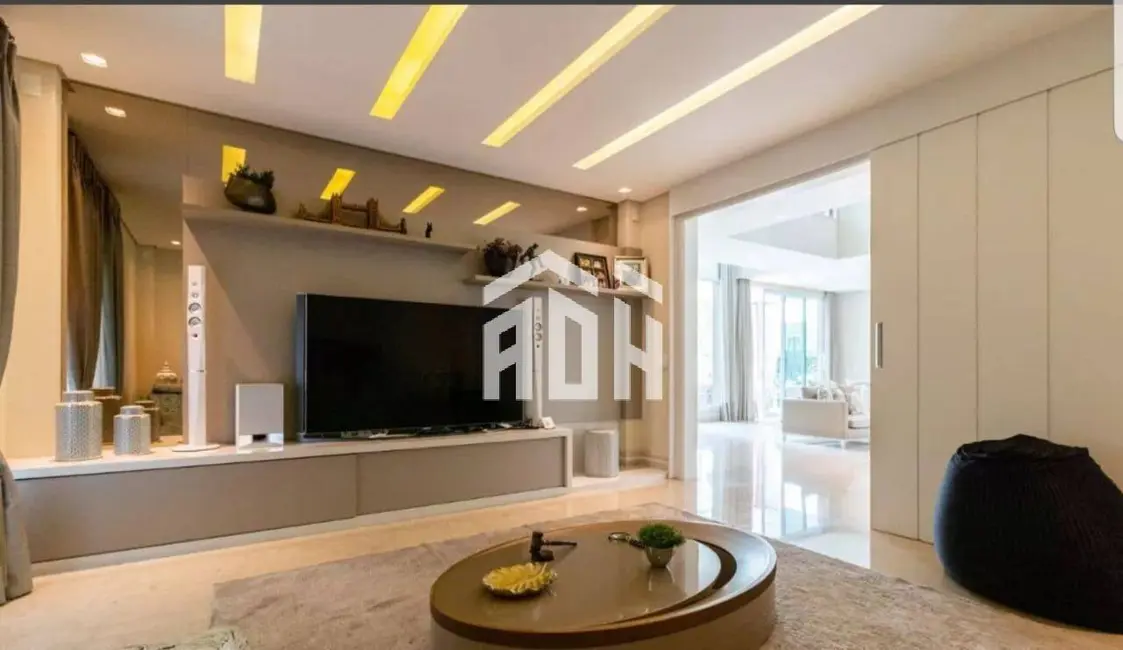 Casa com 5 quartos à venda e para alugar, 835m2 em Alphaville, Santana De Parnaiba - SP - imagem 7 Foto 7 de Casa com 5 quartos à venda e para alugar, 835m2 em Alphaville, Santana De Parnaiba - SP