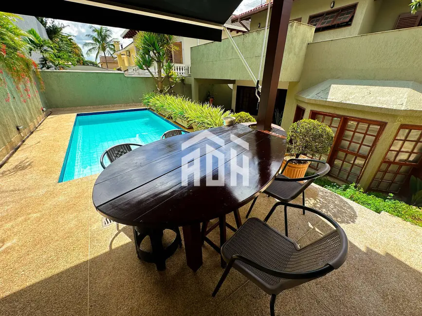 Casa com 3 quartos à venda, 360m2 em Alphaville, Santana De Parnaiba - SP - imagem 3 Foto 3 de Casa com 3 quartos à venda, 360m2 em Alphaville, Santana De Parnaiba - SP