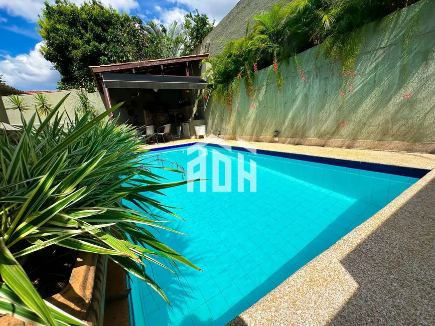 Casa com 3 quartos à venda, 360m2 em Alphaville, Santana De Parnaiba - SP - imagem 2 Foto 2 de Casa com 3 quartos à venda, 360m2 em Alphaville, Santana De Parnaiba - SP