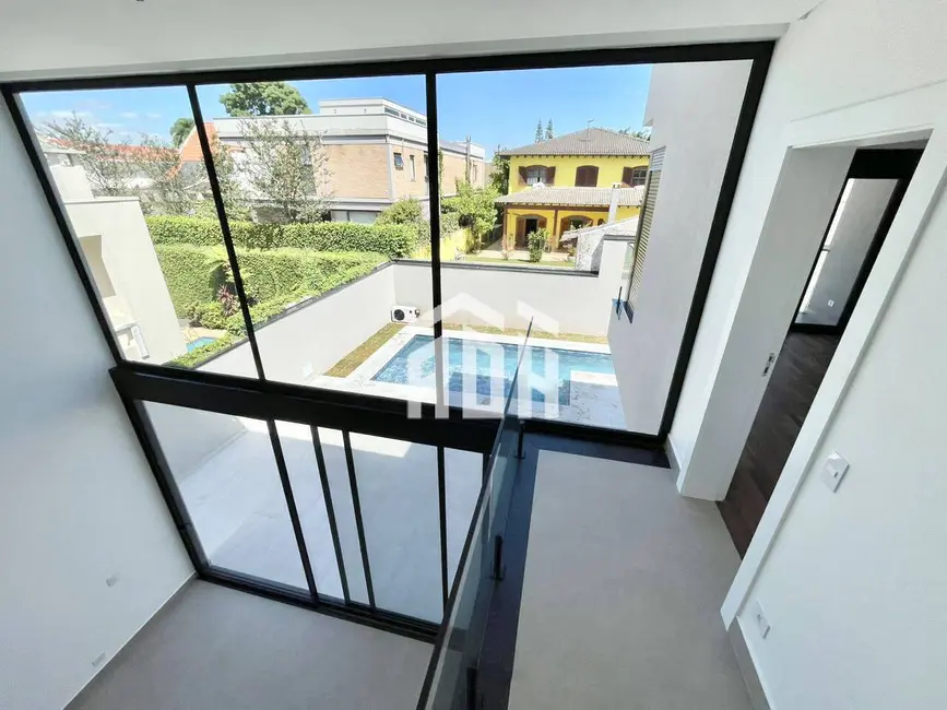 Foto 2 de Casa com 4 quartos à venda, 560m2 em Barueri - SP