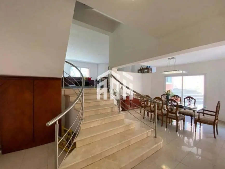 Foto 2 de Casa com 5 quartos à venda e para alugar, 495m2 em Barueri - SP