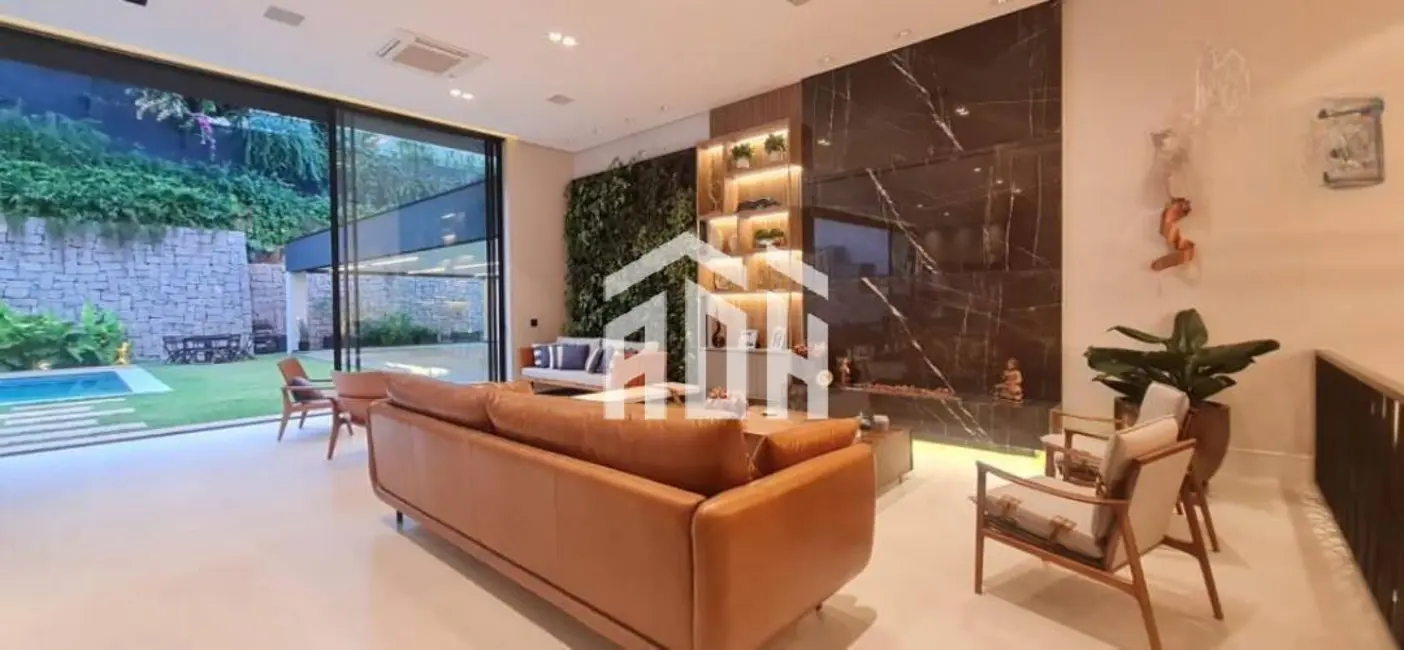 Casa com 5 quartos à venda, 1288m2 em Barueri - SP - imagem 8 Foto 8 de Casa com 5 quartos à venda, 1288m2 em Barueri - SP