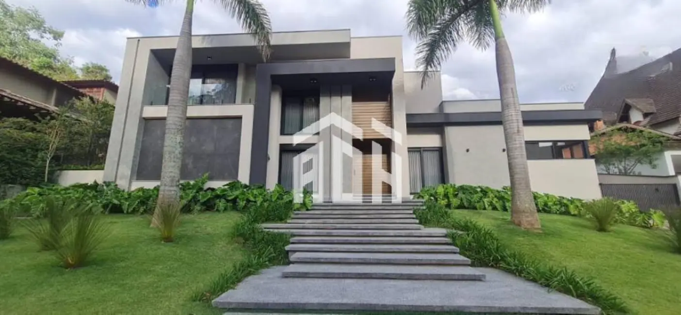 Casa com 5 quartos à venda, 1288m2 em Barueri - SP - imagem 2 Foto 2 de Casa com 5 quartos à venda, 1288m2 em Barueri - SP