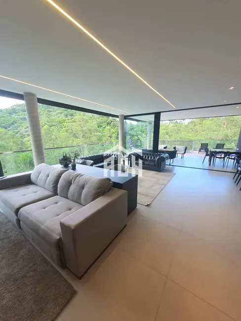 Casa com 4 quartos à venda, 388m2 em Alphaville, Santana De Parnaiba - SP - imagem 2 Foto 2 de Casa com 4 quartos à venda, 388m2 em Alphaville, Santana De Parnaiba - SP