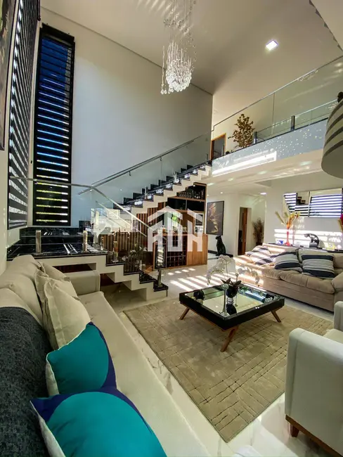 Casa com 5 quartos à venda, 450m2 em Alphaville, Santana De Parnaiba - SP - imagem 3 Foto 3 de Casa com 5 quartos à venda, 450m2 em Alphaville, Santana De Parnaiba - SP
