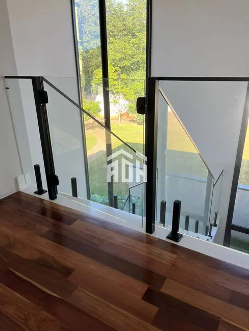 Casa com 5 quartos à venda, 420m2 em Alphaville, Santana De Parnaiba - SP - imagem 3 Foto 3 de Casa com 5 quartos à venda, 420m2 em Alphaville, Santana De Parnaiba - SP
