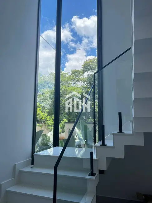 Casa com 5 quartos à venda, 420m2 em Alphaville, Santana De Parnaiba - SP - imagem 8 Foto 8 de Casa com 5 quartos à venda, 420m2 em Alphaville, Santana De Parnaiba - SP