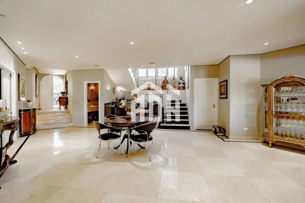 Casa com 4 quartos à venda, 1000m2 em Alphaville, Santana De Parnaiba - SP - imagem 8 Foto 8 de Casa com 4 quartos à venda, 1000m2 em Alphaville, Santana De Parnaiba - SP