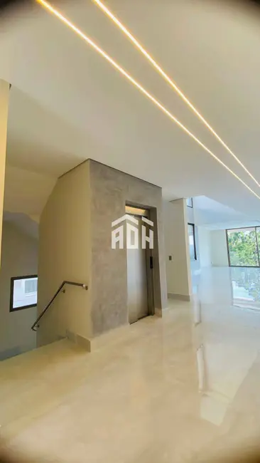 Foto 5 de Casa com 4 quartos à venda e para alugar, 532m2 em Barueri - SP