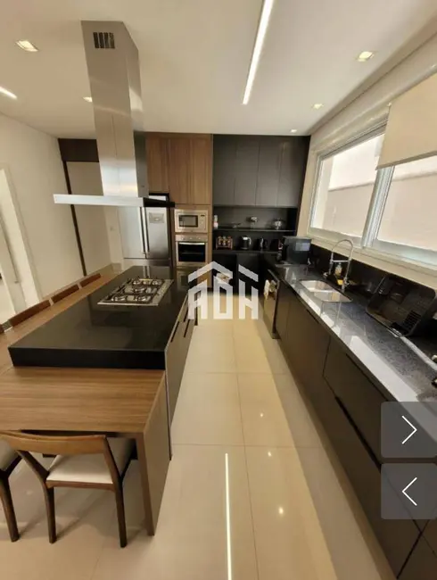 Casa com 4 quartos à venda, 414m2 em Alphaville, Santana De Parnaiba - SP - imagem 9 Foto 9 de Casa com 4 quartos à venda, 414m2 em Alphaville, Santana De Parnaiba - SP
